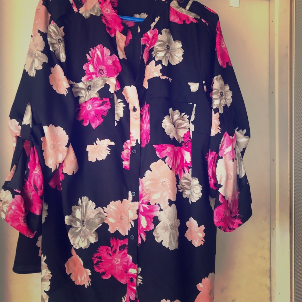 Beautiful floral Calvin Klein blouse